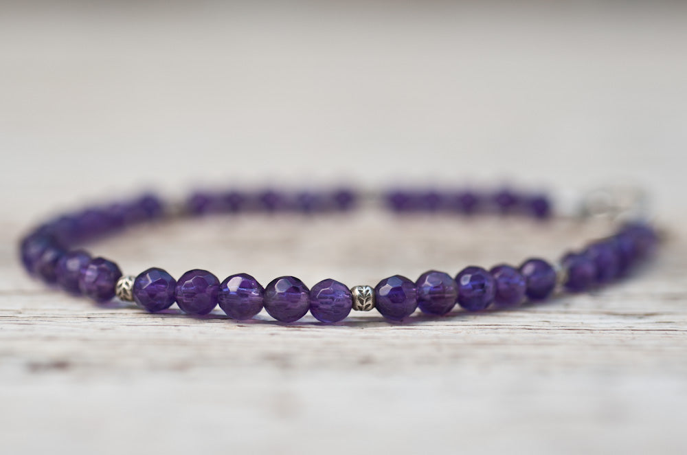Amethyst gemstone bracelet
