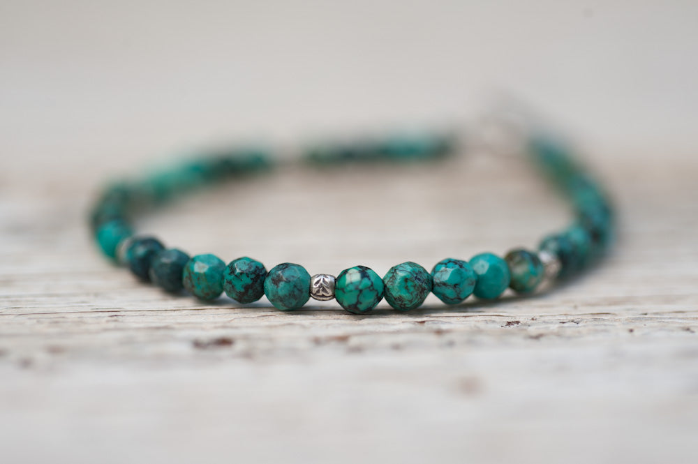 Turquoise gemstone bracelet